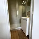 아파트 Avec Parking Prive - Proche Village Et -