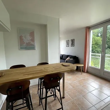 Avec Parking Prive - Proche Village Et - *