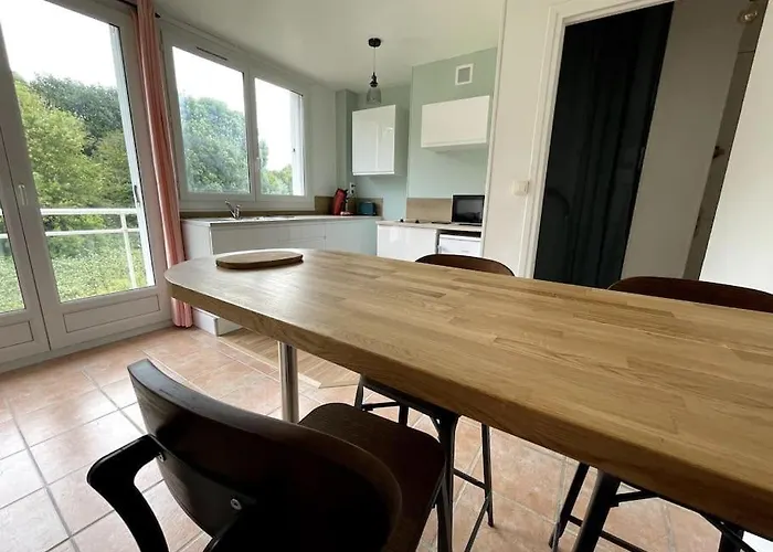 Апартаменты Avec Parking Prive - Proche Village Et - *