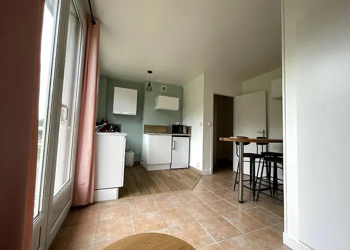 Avec Parking Prive - Proche Village Et - Апартаменты *